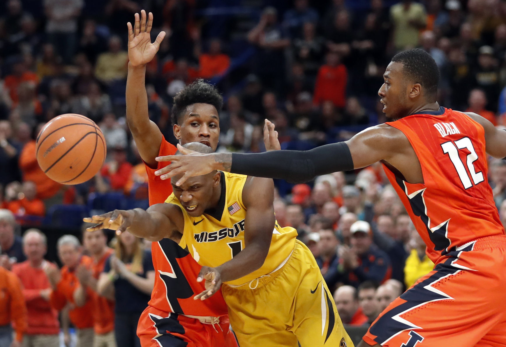 APTOPIX Illinois Missouri Basketball